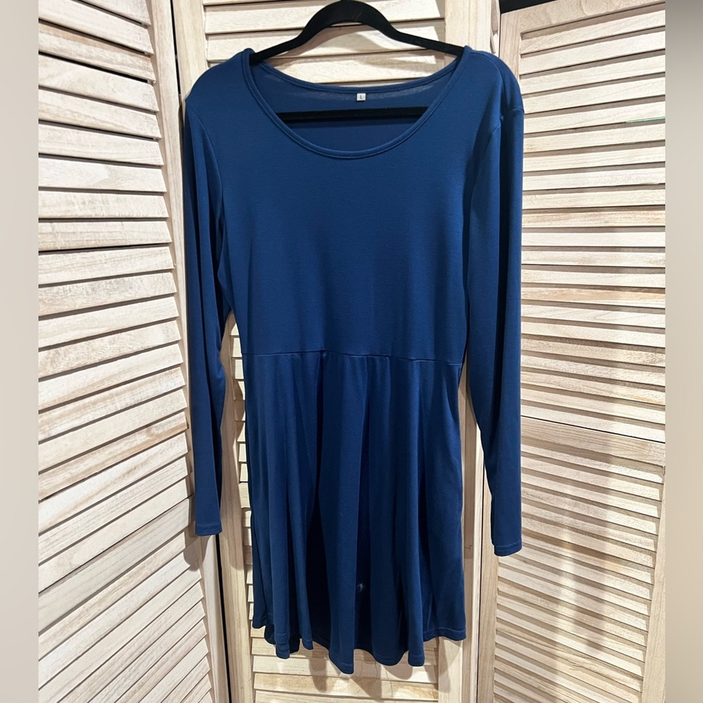 Navy dress